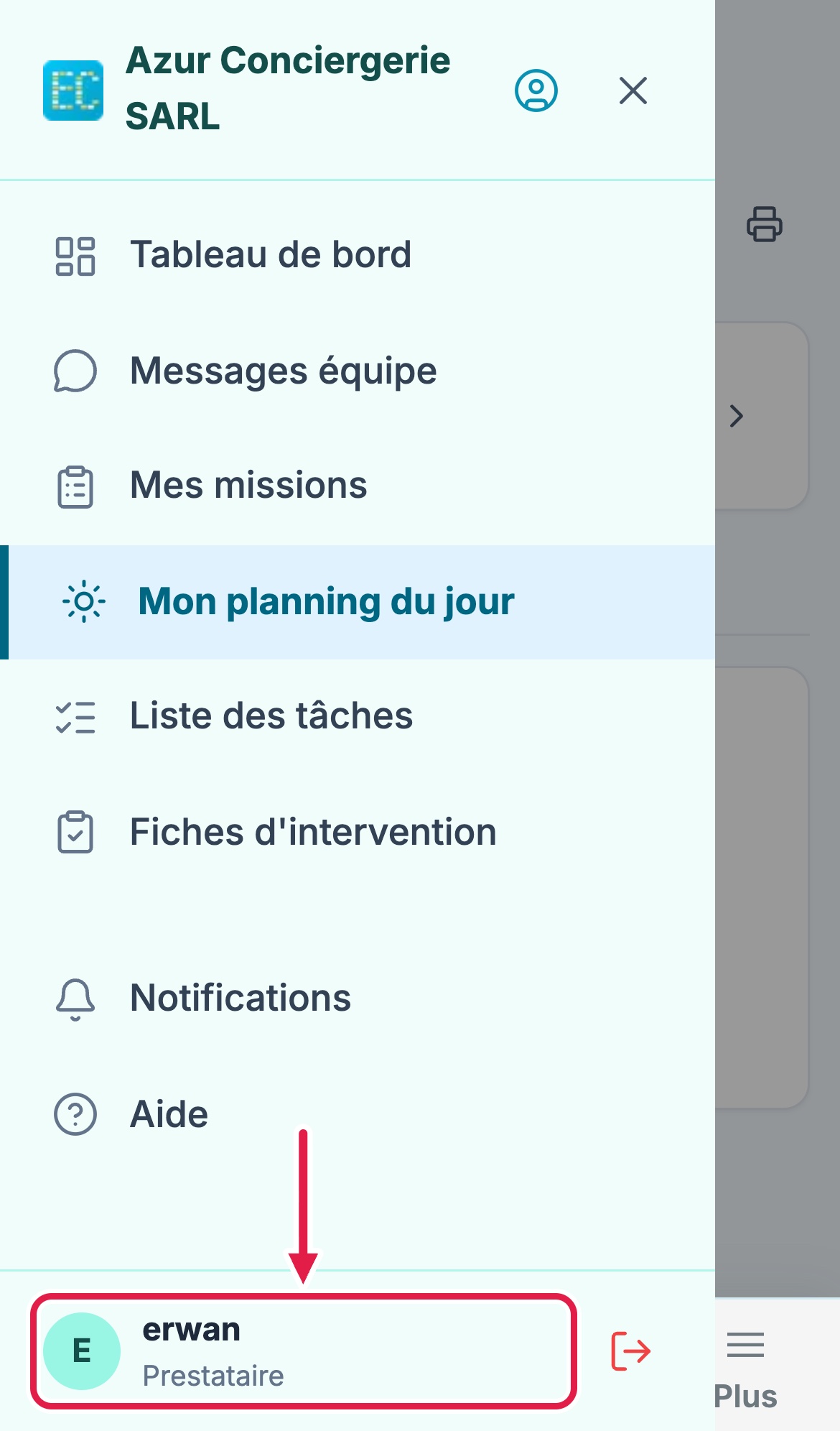 Sur le téléphone d'un prestataire, le menu ouvert par l'onglet Plus : son nom, en bas du menu, est encadré, c'est l'accès à Mon compte
