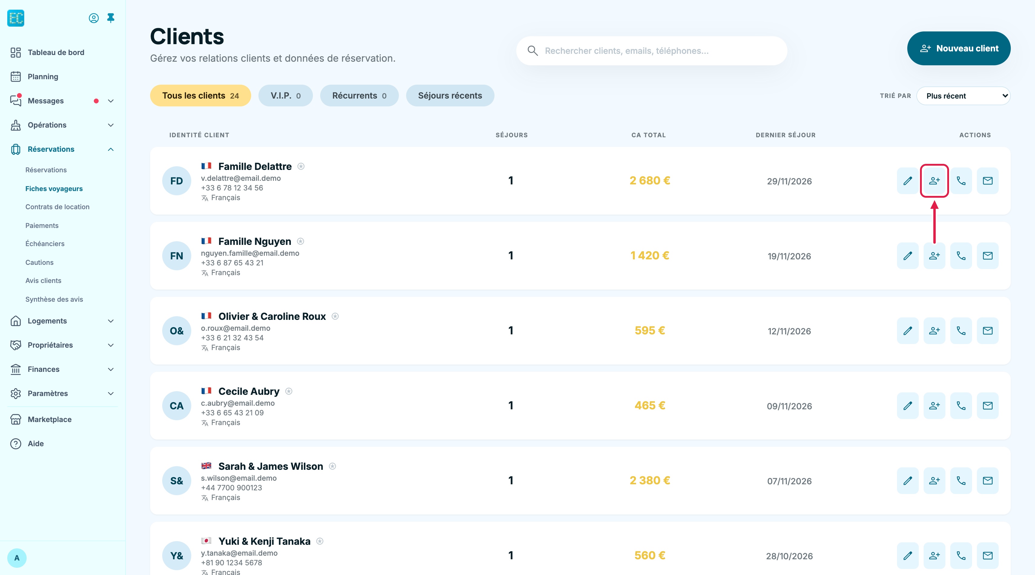 Liste des clients avec le bouton Ajouter aux contacts encadré