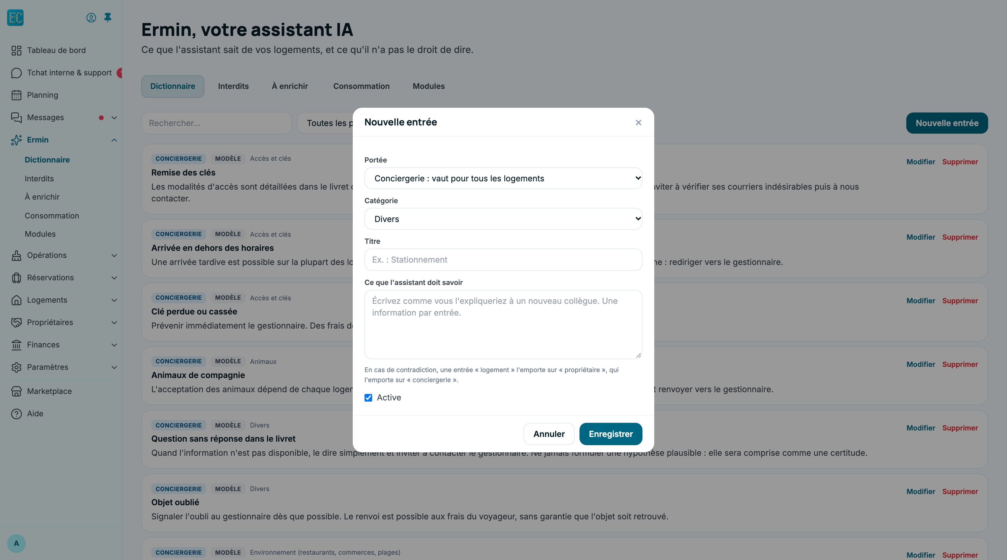 Fenêtre « Nouvelle entrée » ouverte et vide : Portée « Conciergerie, vaut pour tous les logements », Catégorie « Divers », Titre (exemple : Stationnement), « Ce que l'assistant doit savoir », rappel de la règle de priorité, case Active cochée, boutons Annuler et Enregistrer