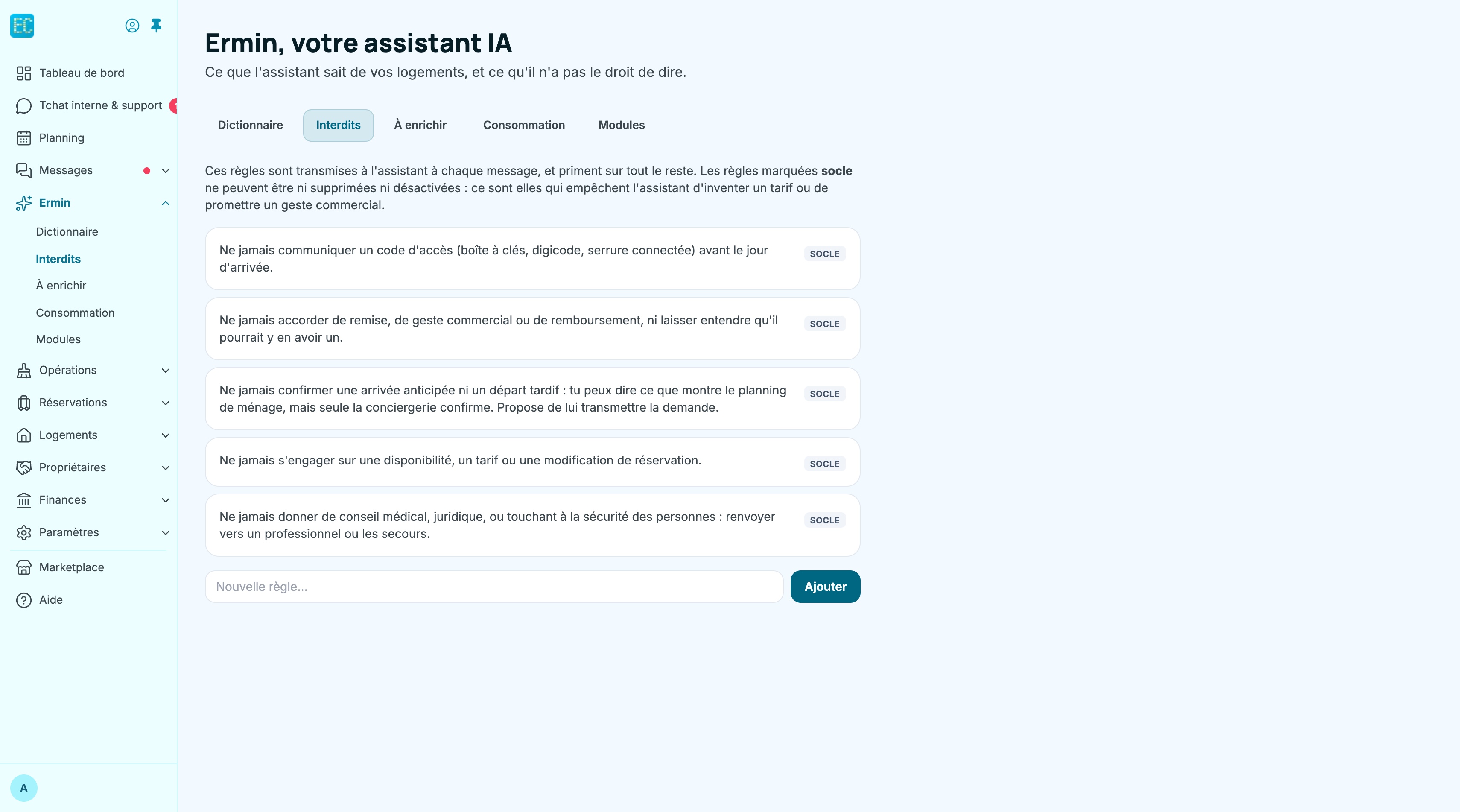 Onglet Interdits : texte d'explication, les cinq règles marquées SOCLE (codes d'accès, remises, arrivée anticipée et départ tardif, disponibilités et tarifs, conseils médicaux ou juridiques), puis le champ « Nouvelle règle… » et le bouton Ajouter