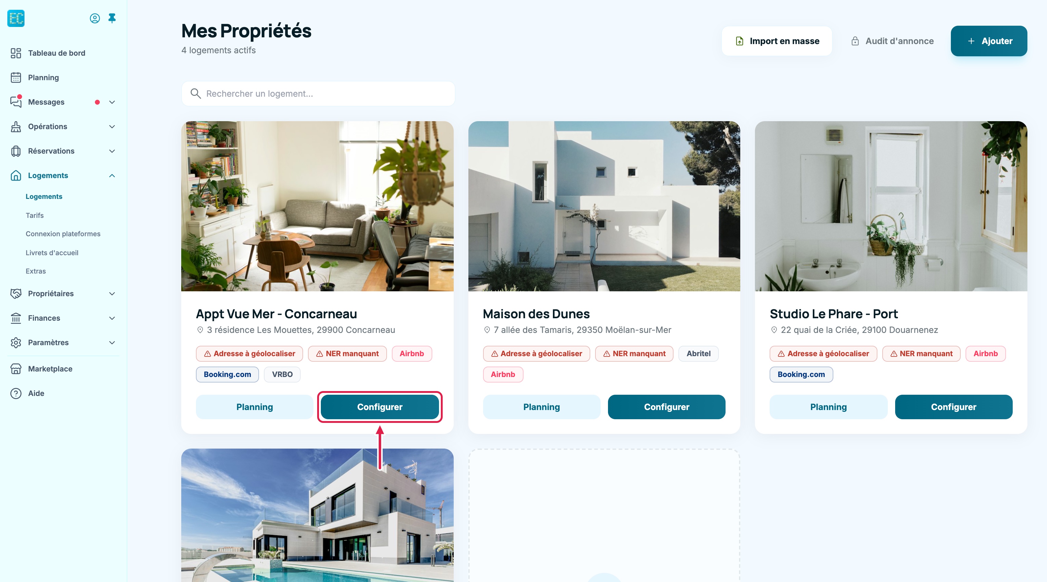 Page Mes Propriétés : cartes des logements avec leurs pastilles, le bouton Configurer signalé par une flèche