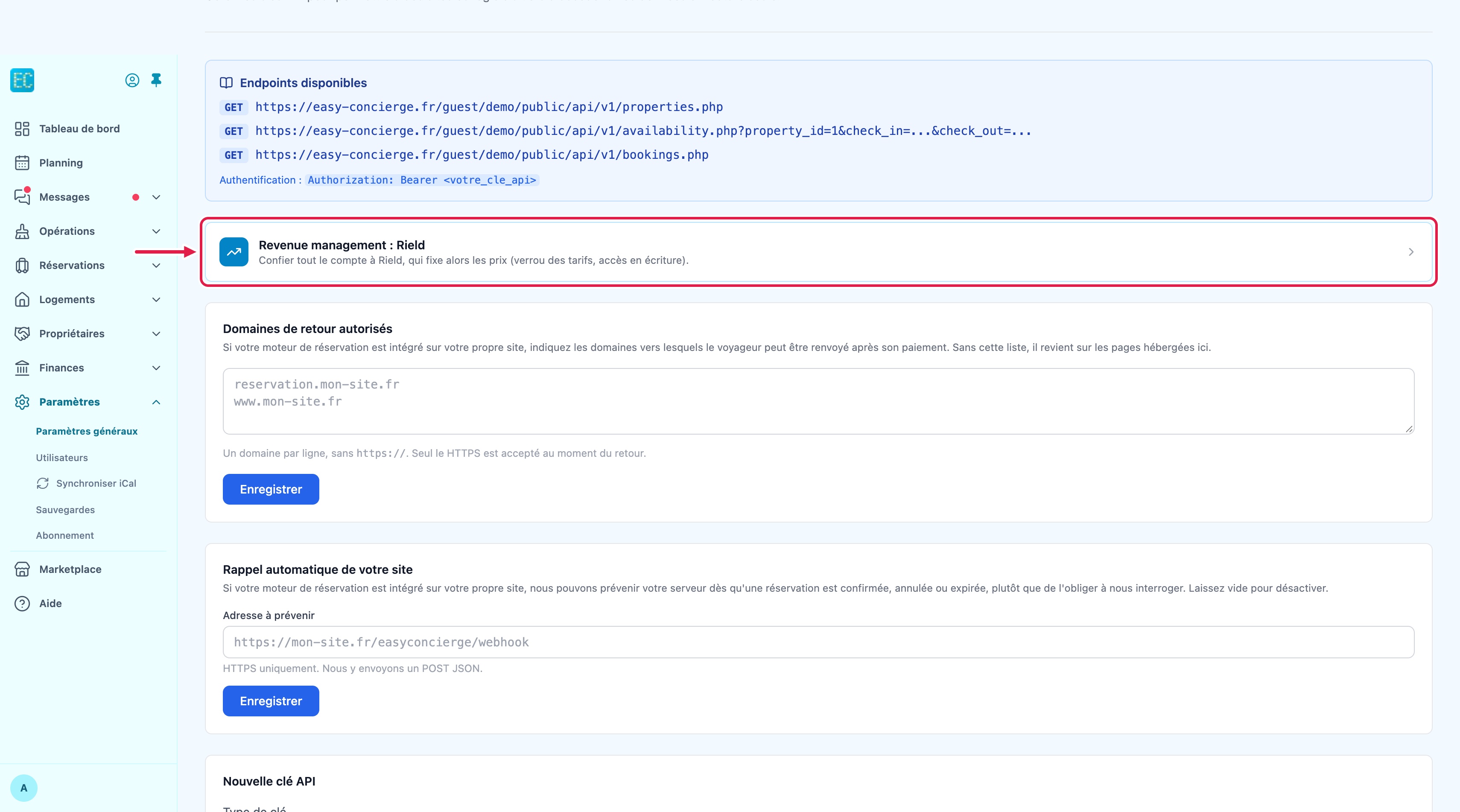 Paramètres, onglet API : sous le bloc Endpoints disponibles, la carte « Revenue management : Rield » est encadrée, au-dessus des blocs Domaines de retour autorisés et Rappel automatique de votre site