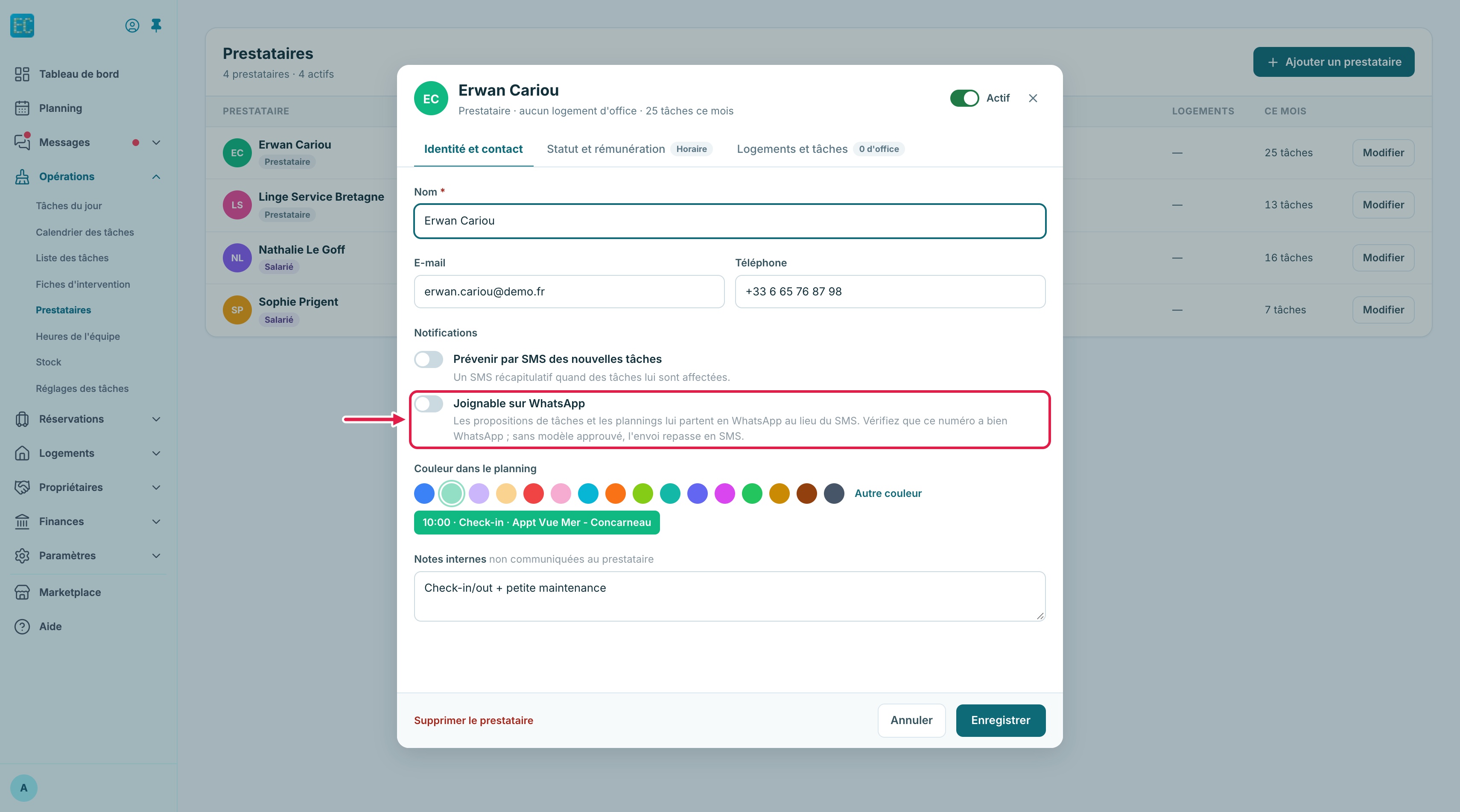 Fiche du prestataire, onglet Identité et contact : sous « Prévenir par SMS des nouvelles tâches », l'interrupteur « Joignable sur WhatsApp » est encadré, avec son explication